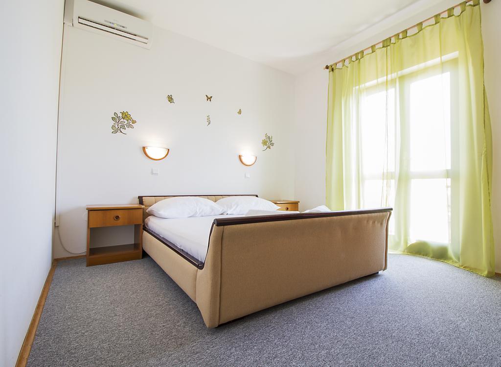 Pansion Maria Bed & Breakfast Задар Екстериор снимка